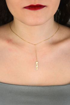 Romantyczny złoty naszyjnik krawatka z grawerem „Kocham Kuba”, wykonany ze złota 585. Delikatny, elegancki i pełen uczuć. Oryginalne opakowanie i 2-letnia gwarancja. Idealny prezent (4).jpg